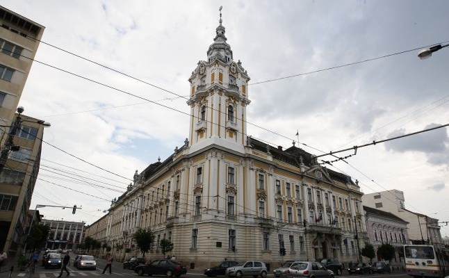 Haos în trafic în zona Primăriei. Zilnic au loc ambuteiaje