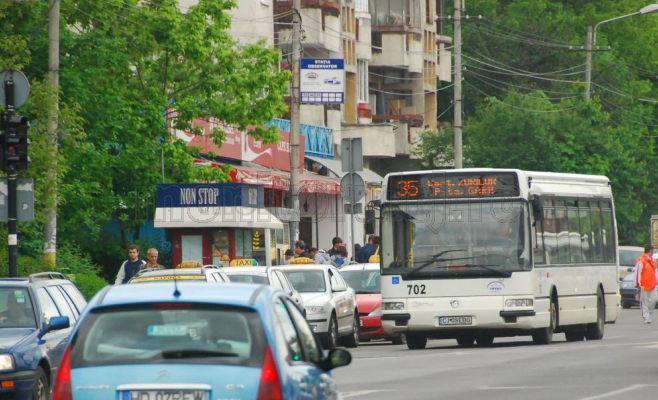 Sute de călători frauduloși au fost amendați de controlorii CTP.   Controalele vor continua.