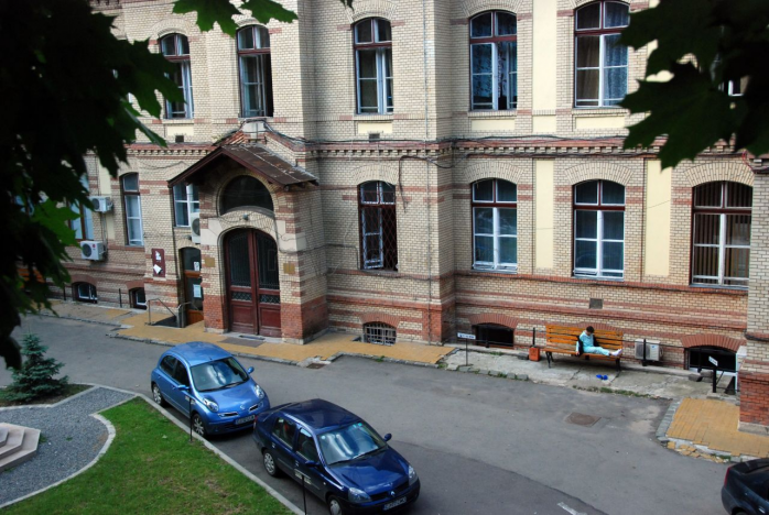 La Spitalul Județean Cluj, examinarea RMN a ajuns un lux. Există două aparate, dar ambele sunt cu probleme