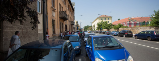 Așa arată în fiecare zi zona liceelor de pe Avram Iancu. Foto: Saul Pop