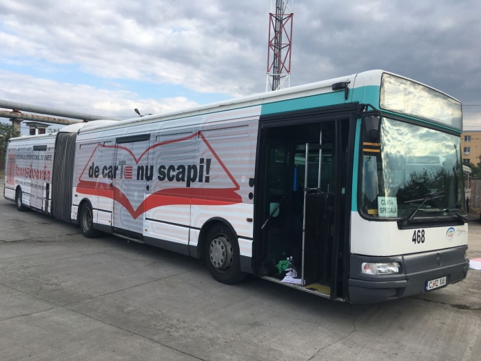 Autobuzul FICT promovează cartea și lectura