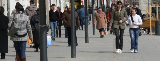 Românii ar mai putea avea încă o zi liberă. Deputații votează, marți, dacă în ziua de 1 iunie, angajații pot sta acasă. 