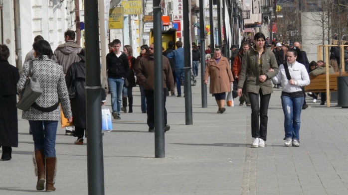 Românii ar mai putea avea încă o zi liberă. Deputații votează, marți, dacă în ziua de 1 iunie, angajații pot sta acasă. 