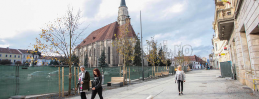 Piata Unirii, latura estică, duminică 23 oct. Foto Saul Pop