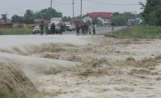 Meteorologii au emis atentionare de inundatii, dupa ce au anuntat ploi abundente pentru acest week-end