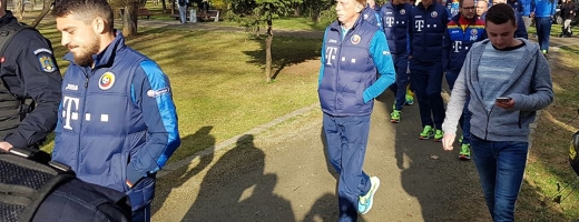 Tricolorii s-au plimbat prin parcul central. FOTO Facebook Echipa naţională de fotbal a României