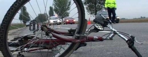 Biciclist beat, accidentat de un şofer fără permis de conducere şi băut