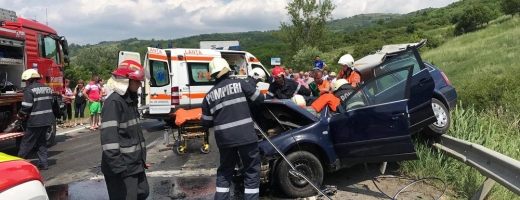 ACCIDENT GRAV la ieșire din localitatea Câțcău  sursa foto dej24.ro