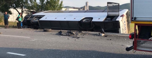 Accident de autocar la Cluj: Şapte persoane au fost rănite  sursa foto dej24.ro