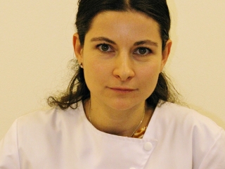 Dr, Iulia Diaconescu  