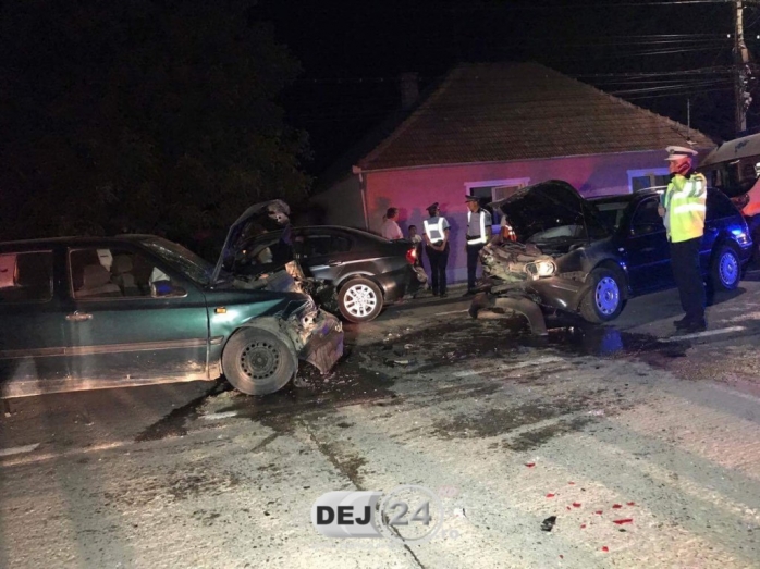 ACCIDENT cu TREI MAȘINI IMPLICATE, în Urișor  sursa foto dej24.ro