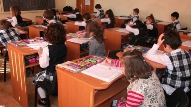 Sindicaliştii din educaţie vor finanţare de la Ministerul Finanţelor, nu de la primării 