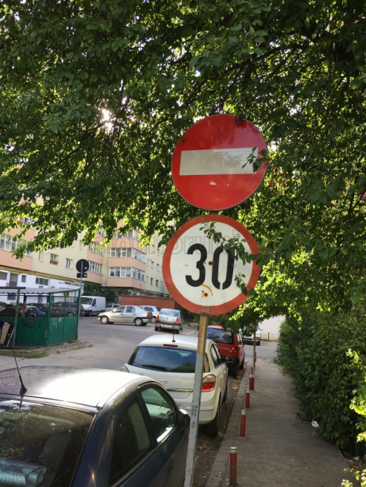 POZA ZILEI Accesul interzis, dar nu cu mai mult de 30km/h