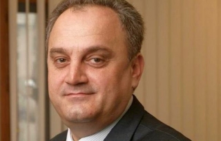 Fostul ministru Gabriel Sandu a depus o plângere la DNA în care face referiri la Băsescu, Udrea, Boc, Coldea şi Ghiţă