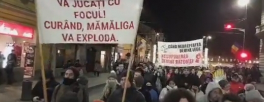 Protest împotriva Guvernului, cu linguri şi oale, la Cluj: ”Să se audă până la Bucureşti”  captura video Facebook Emanuel Ungureanu