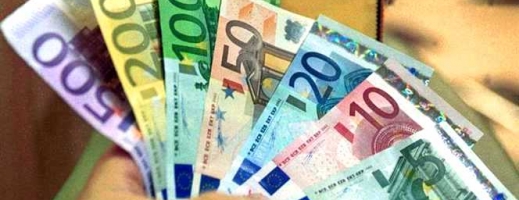 ANALIZĂ ECONOMICĂ Euro se apropie de 4,74 lei, aurul atinge un nou maxim