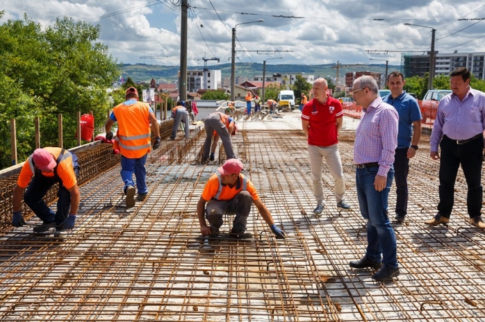 Emil Boc, vizită la Podul Fabricii. Care este stadiul lucrărilor de modernizare?