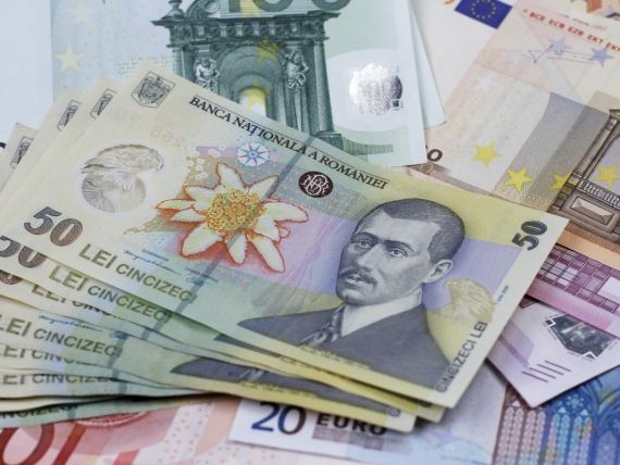 Leul a rămas stabil faţă de euro