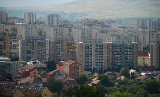 Primăria a dat startul achiziției de apartamente de pe piață, urmând să le transforme în locuințe sociale