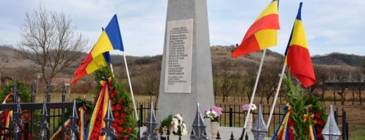 Monument în cinstea eroilor din cele două războaie mondiale, dezvelit la Fodora, sursă foto: Facebook Divizia 4 Infanterie „Gemina”