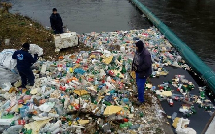 Primăriile clujene, somate să aibă grijă la curățenia apelor. Poduri de gheață în zonele montane