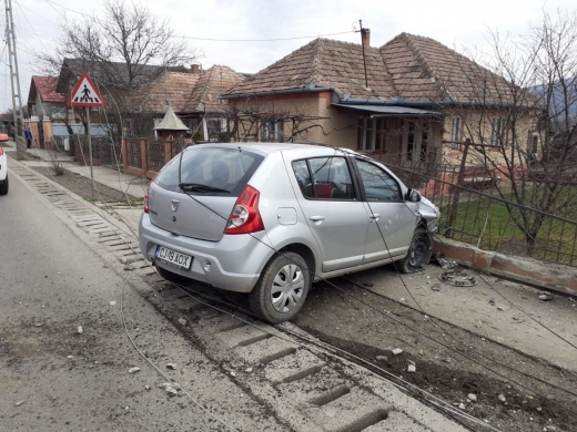 accident-la-iclod-un-sofer-a-ajuns-la-spital