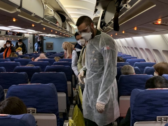 un-roman-testat-pozitiv-cu-coronavirus-in-spania-s-a-urcat-intr-un-avion-si-a-venit-in-romania