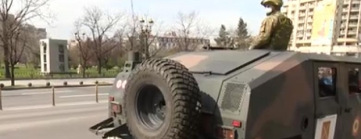 video-armata-a-iesit-in-strada-vehicule-militare-prezente-in-mai-multe-intersectii