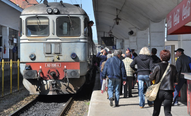 Circulația multor trenuri, suspendată pentru limitarea răspândirii COVID-19