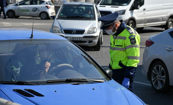 Foto: Paul Gheorgheci/monitorulcj.ro  Amenzile AU CRESCUT pentru cei care ÎNCALCĂ ordonanțele militare!