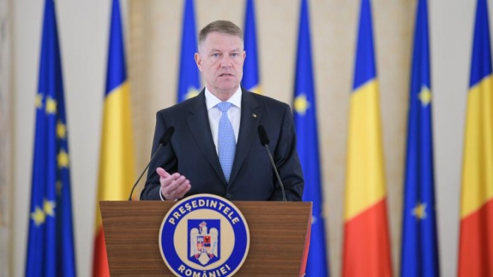 Iohannis pune piciorul în prag după relaxarea măsurilor de Paşte: „Stați acasă, altfel după sărbători vom avea înmormântări” 