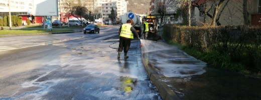 Ce străzi vor fi spălate cu detergent în următoarele zile