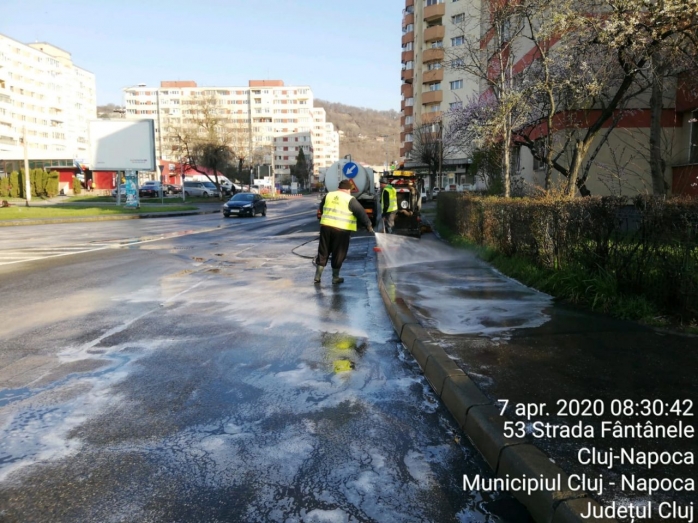 Ce străzi vor fi spălate cu detergent în următoarele zile