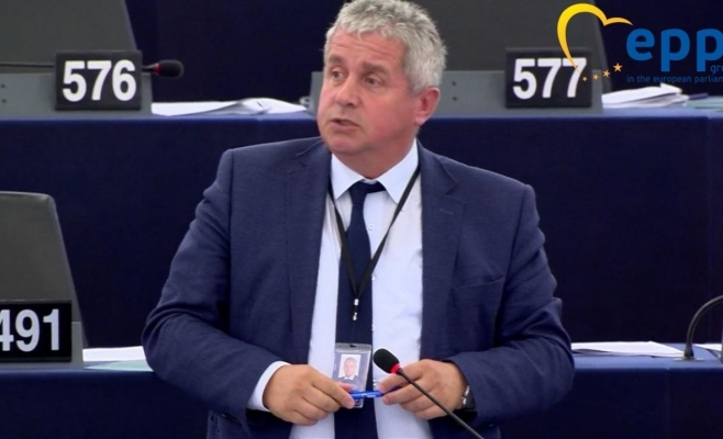 Eurodeputatul Daniel Buda (PNL/PPE): „Comisia Europeană trebuie să acționeze imediat pentru a garanta protejarea drepturilor lucrătorilor sezonieri!”