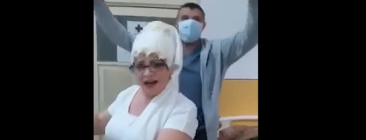 Medicii infectați cu coronavirus au dat petrecere într-un spital. Poliția a spart cheful