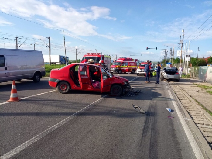 Accident GRAV de circulație la Jucu. Un bărbat a ajuns la spital – VIDEO