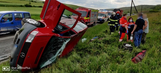 Trei ACCIDENTE într-o oră în Cluj. Viteza și neatenția, principalele cauze. FOTO