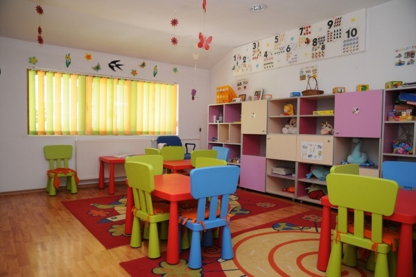 Grădiniţele, creşele şi after school-urile de stat pot fi deschise de săptămâna viitoare