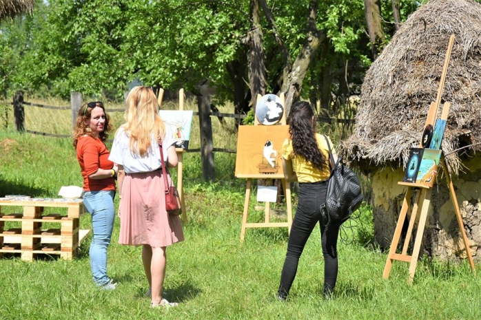 Expoziția de artă din Parcul Etnografic a fost pe placul clujenilor