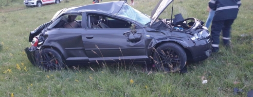 ACCIDENT pe varianta Grigorescu - Florești. Două persoane, transportate la spital