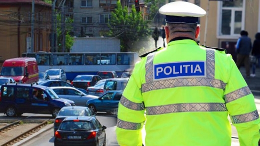 Polițiștii clujeni au împărțit amenzi persoanelor care nu purtau mască de protecție în autobuze