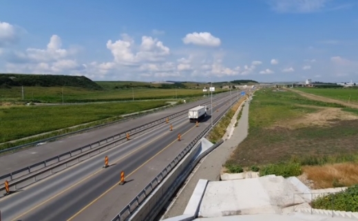 Ultimele finisaje pe Autostrada Transilvania. Gata de inaugurare, șoseaua ar putea deveni „muzeu”