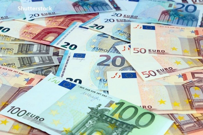 CURS VALUTAR. Euro revine spre 4,84 lei