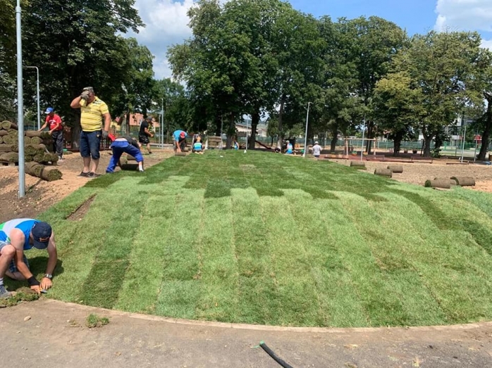 FOTO Ultimele finisaje la noul parc din Florești. „Ar trebui să schimbăm legea: alegeri în fiecare an!”, foto: Facebook Horia Șulea