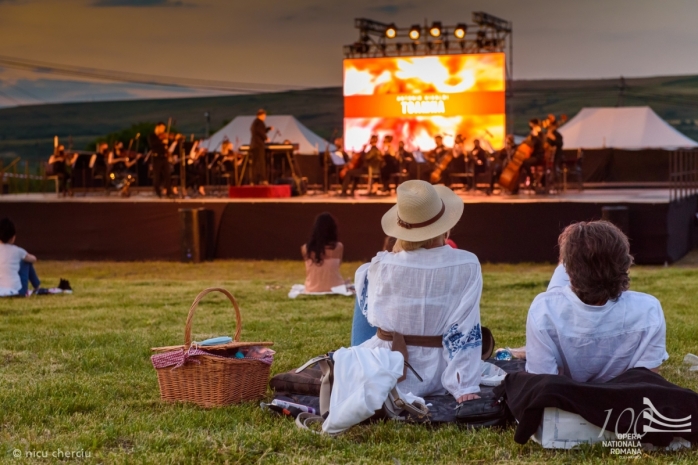 Opera revine în aer liber la Cluj