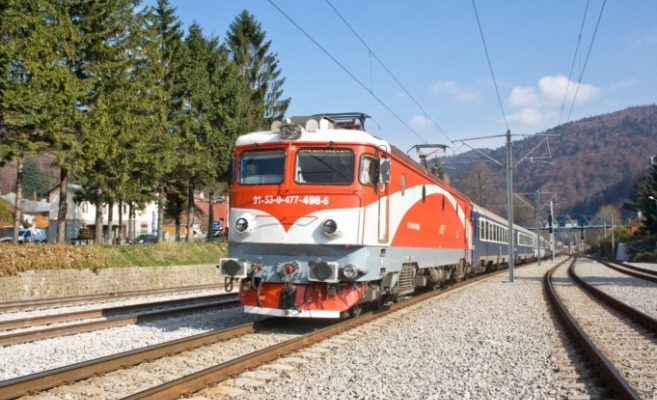 CFR reintroduce trenurile pentru elevii care fac naveta 