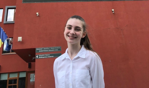 O altfel de educație la Cluj. Beatrice, invitată în „trenul” educației internaționale Cambridge de Transylvania College