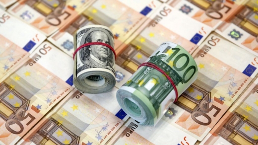 CURS VALUTAR. Cotațiile euro au urcat la aproape 4,85 lei