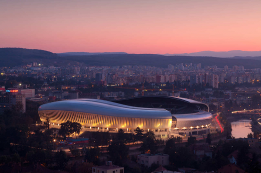 Petrecere fără măști sau distanțare la Cluj Arena. Poliția a intervenit