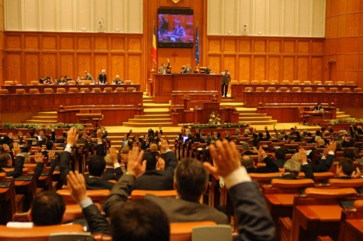 Averile nejustificate ale persoanelor condamnate vor putea fi confiscate. LEGEA a trecut de Parlament